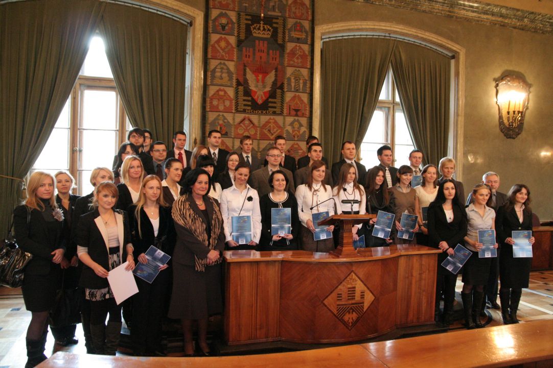 Najzdolniejsi w sali obrad